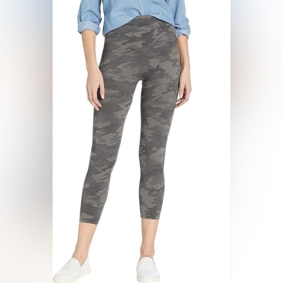 NWT SPANX Look at Me Now Seamless Cropped Leggings in Sage Camo Sz M 6-8 - Picture 7 of 8